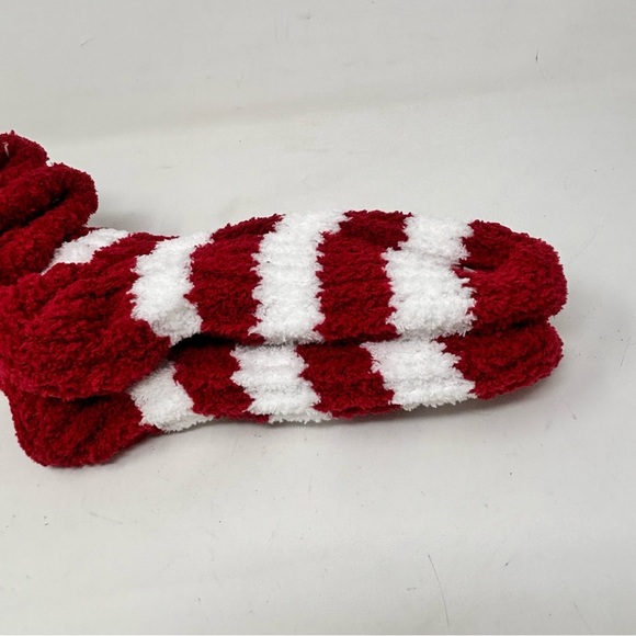 New EARTH THERAPUTICS Women’s Red White Stripe Cabin Socks Slippers Shea Butter - Picture 6 of 6